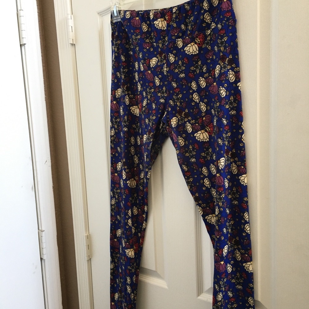 FINAL MARKDOWN Lularoe tall and curvy leggings